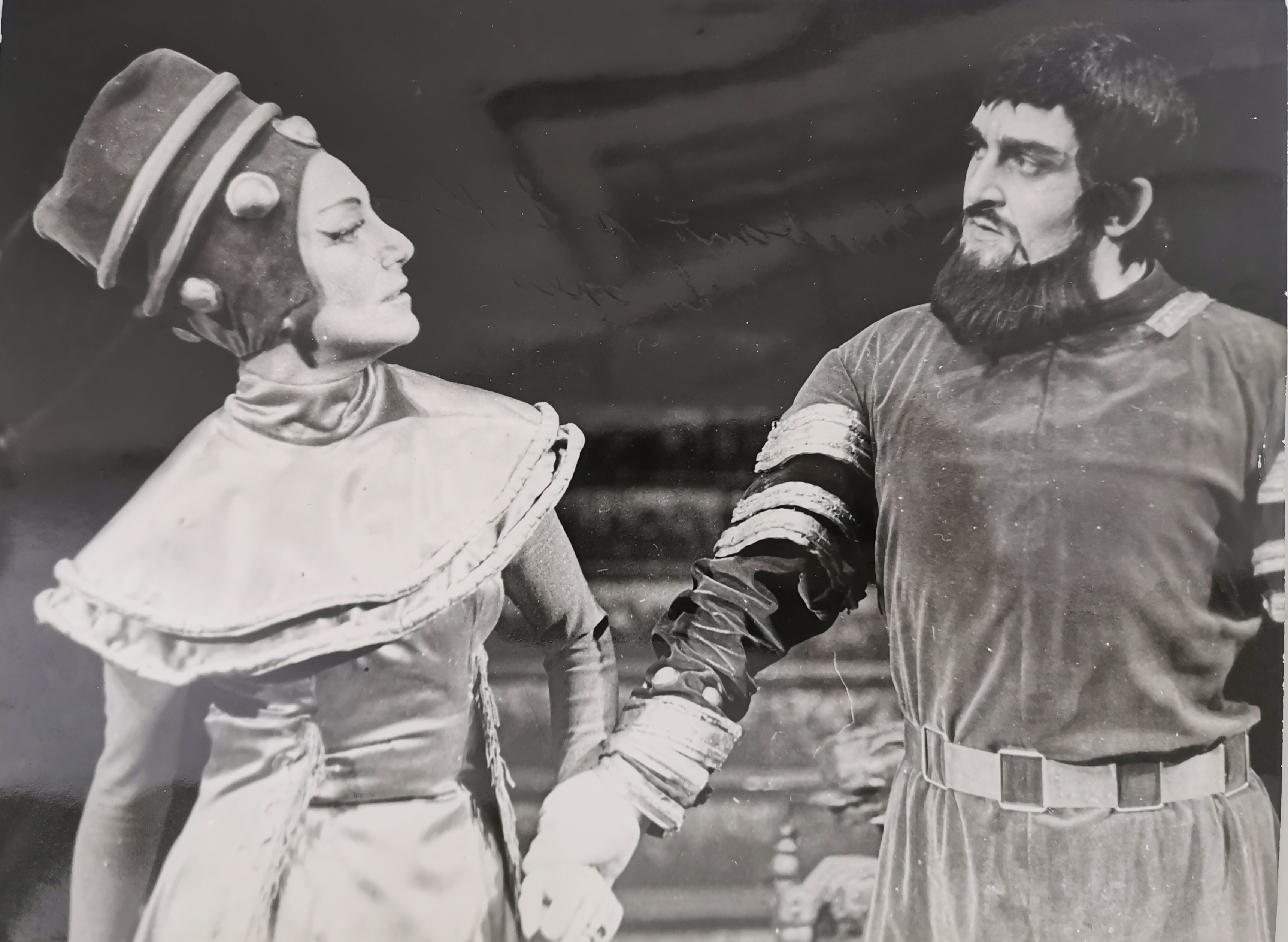 G. Verdi: Nabucco (SND, 1966), Elena Kittnarová (Abigail), Juraj Hrubant (Nabucco), réžia: Július Gyermek foto: Jozef Vavro, zdroj: Dokumentácia DÚ