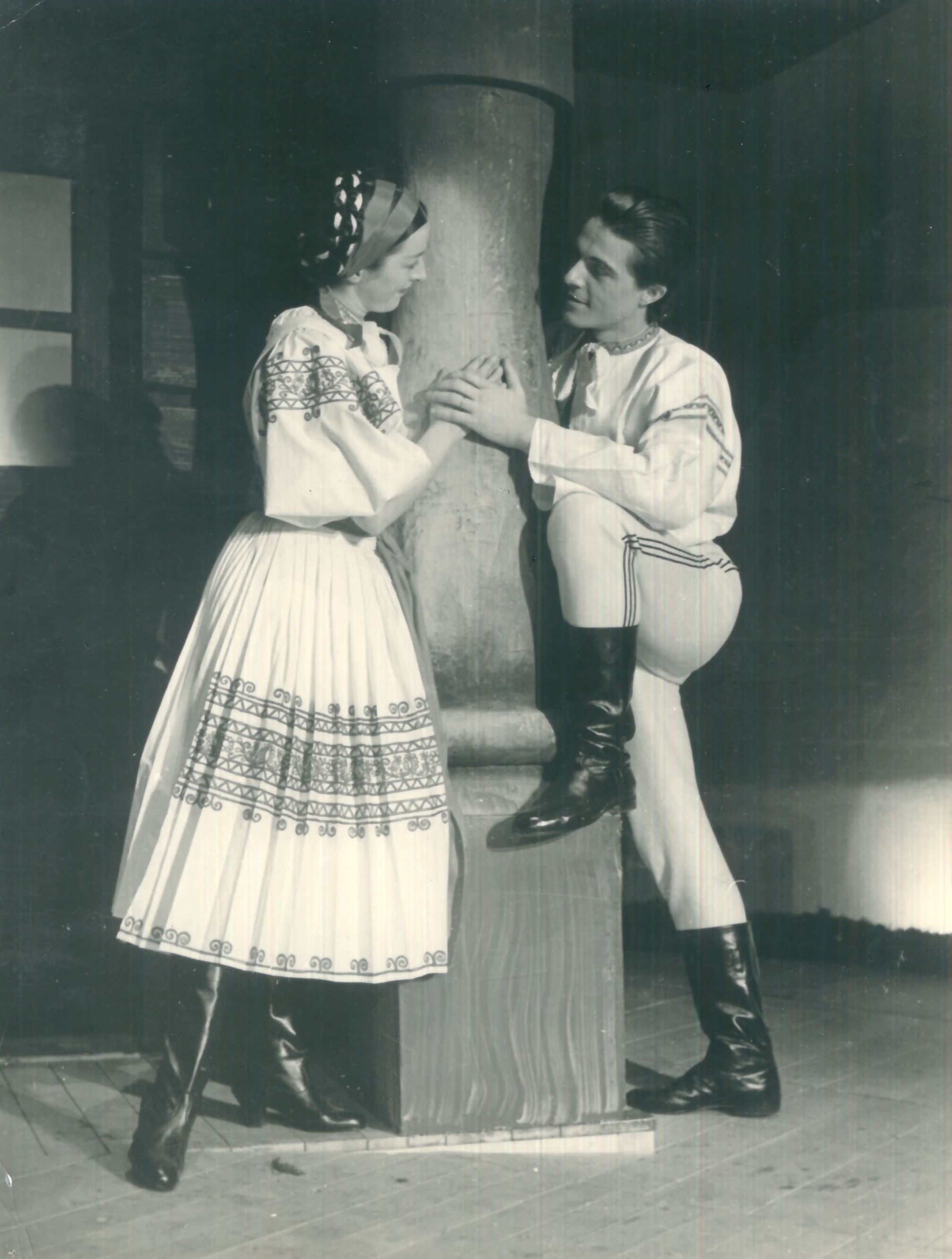 Josef Bohuslav Foerster: Eva, premiéra 23.01.1960, Divadlo Jozefa Gregora Tajovského v Banskej Bystrici (Opera Banská Bystrica) zľava: Tamara Isičenko-Slabejová, Pavel Lukáč zdroj: foto Karol Miklóši, Dokumentácia Divadelného ústavu