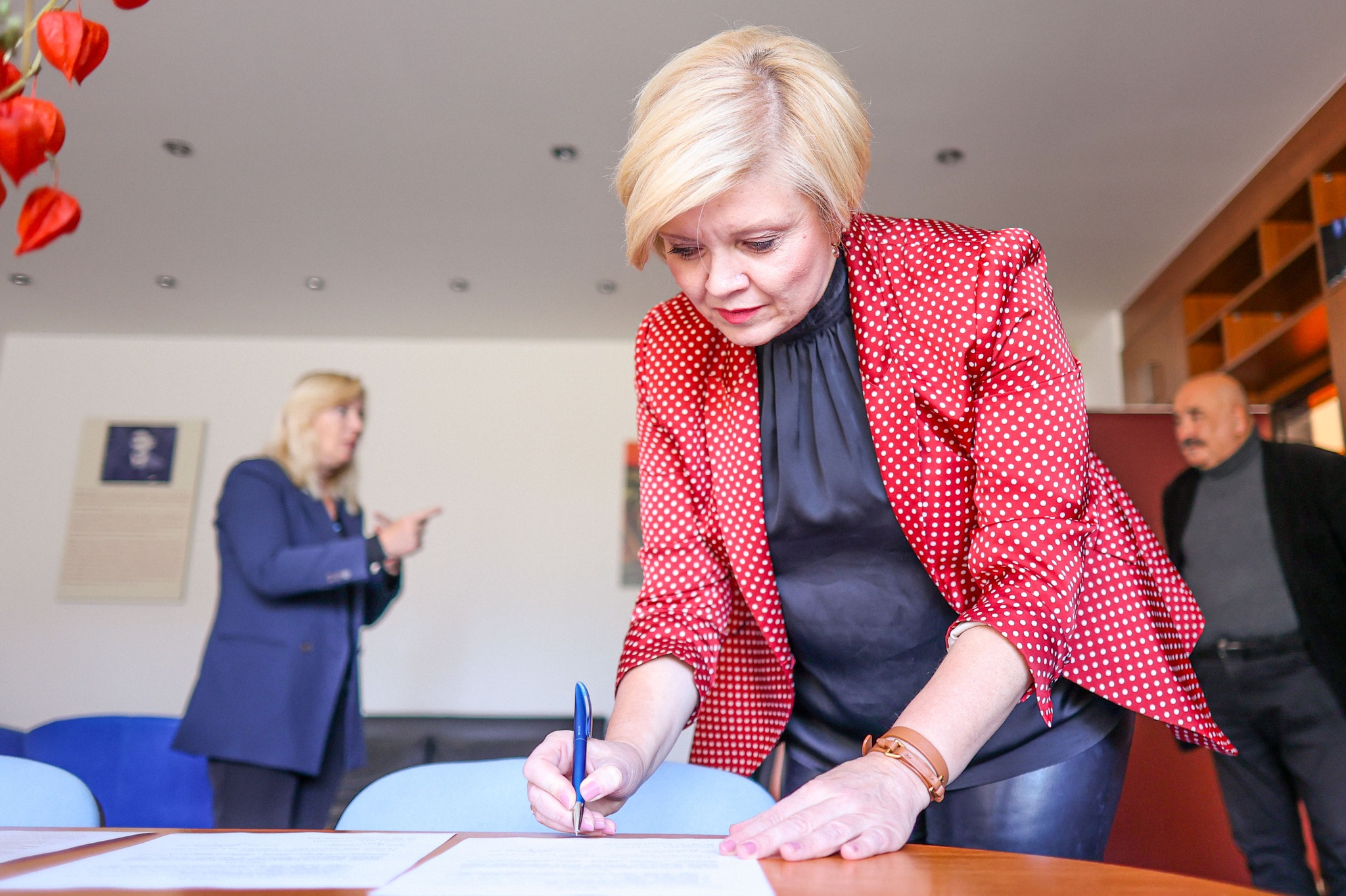 Slávnostný podpis memoranda medzi Divadelným ústavom a Fakultou masmédií PEVŠ