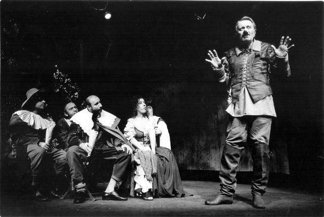 (E. Rostand:Cyrano, Štúdio L+S,1993, Foto Matúš Oľha / Zdroj Archív Divadelného ústavu)