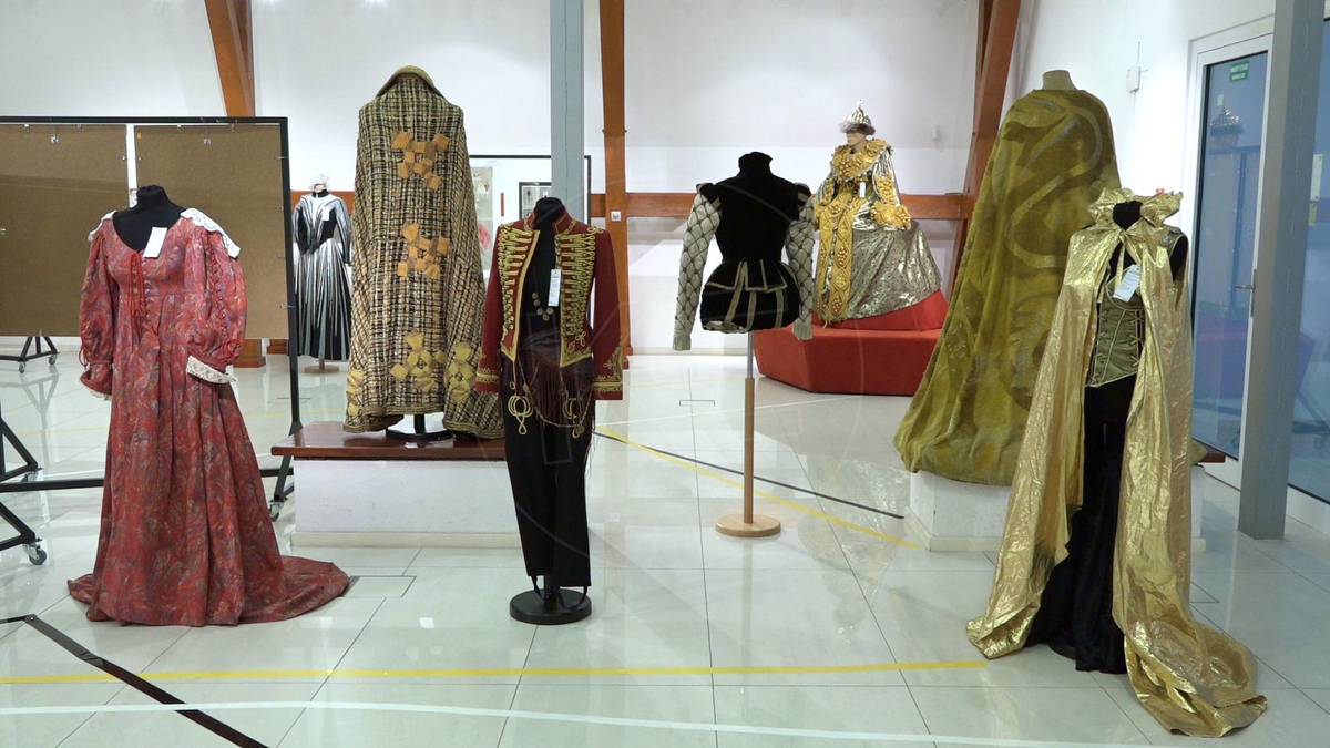 Z príbehu do príbehu – Dizajnéri/ky divadelného kostýmu