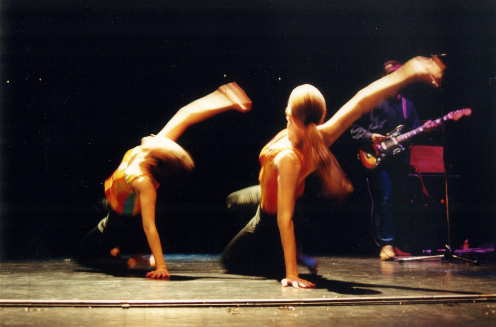 Škára / The Crack, 1999