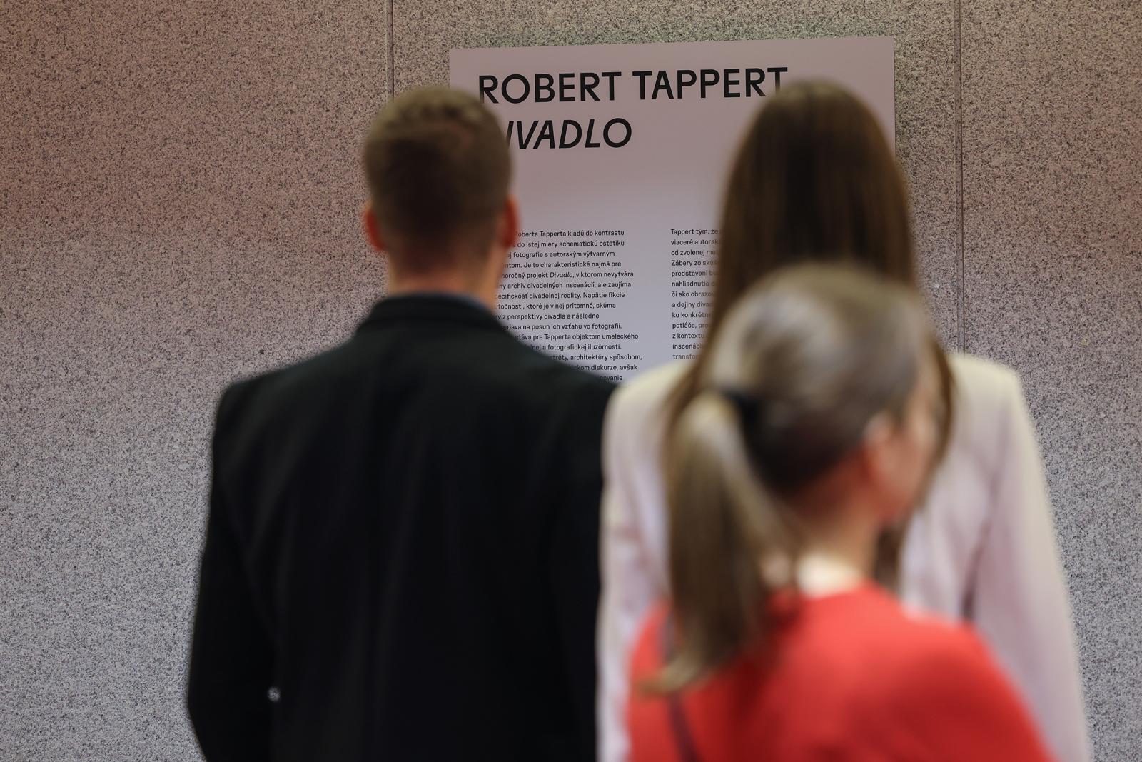 Vernisáž výstavy fotografií Roberta Tapperta s názvom Divadlo, foto: Jozef Barinka 