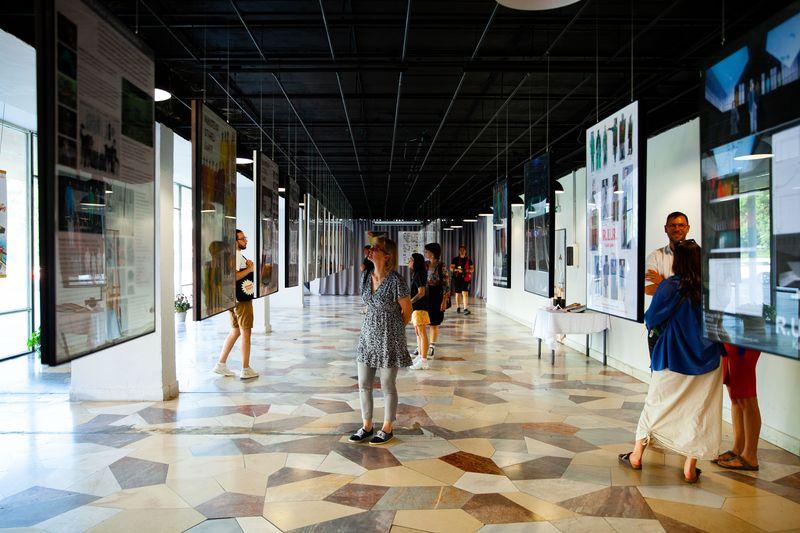 23. 6. 2024, Teen Theatre Fest: Vernisáž výstavy Klasika v grafickom románe v Kine Hviezda 
