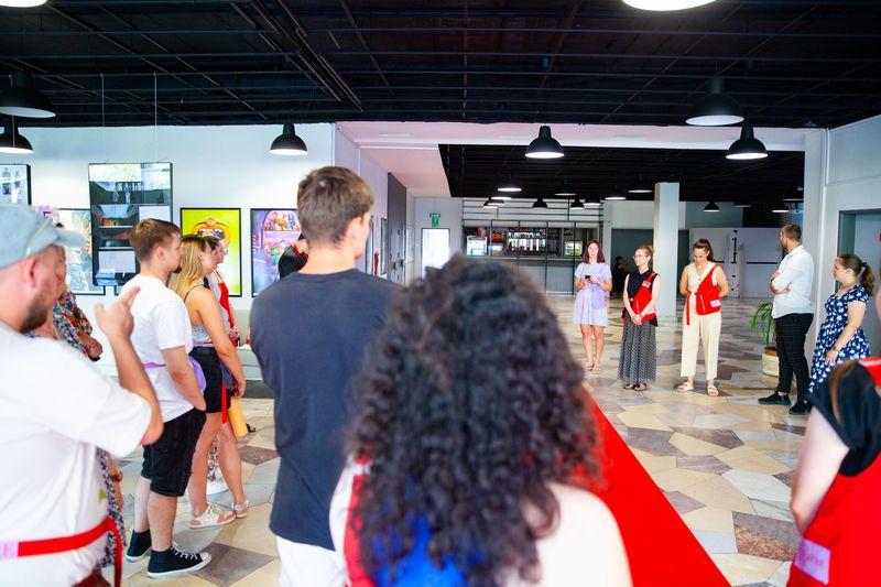 23. 6. 2024, Teen Theatre Fest: Vernisáž výstavy Klasika v grafickom románe v Kine Hviezda 
