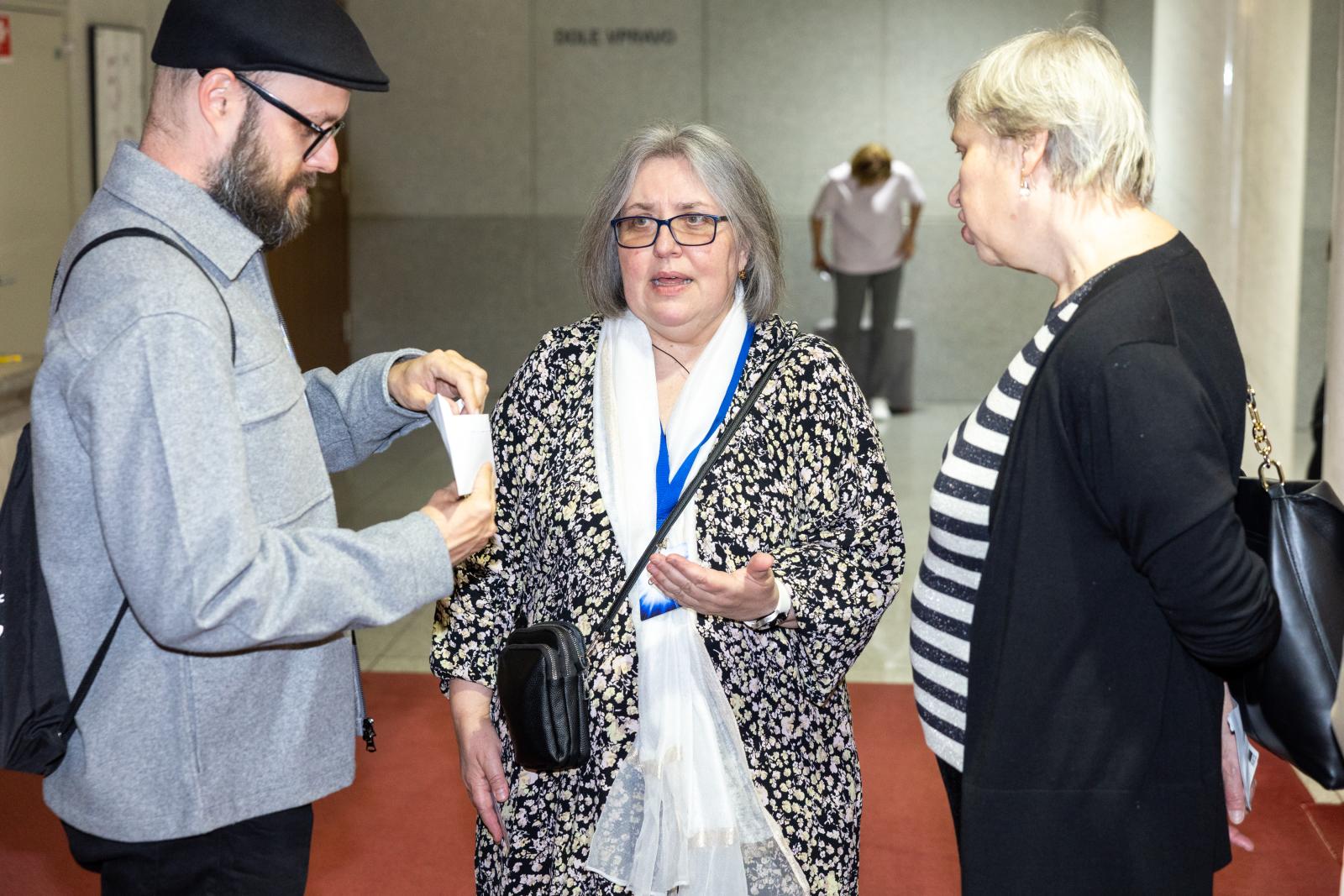 1. deň festivalu súčasnej drámy Nová dráma/New Drama 2025: slávnostné otvorenie