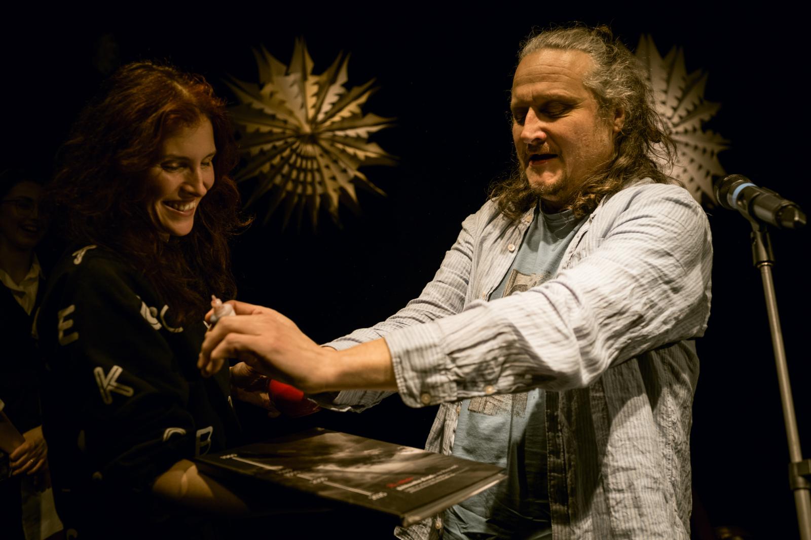 KRST KNIHY 35 ROKOV BÁBKOVÉHO DIVADLA NA RÁZCESTÍ