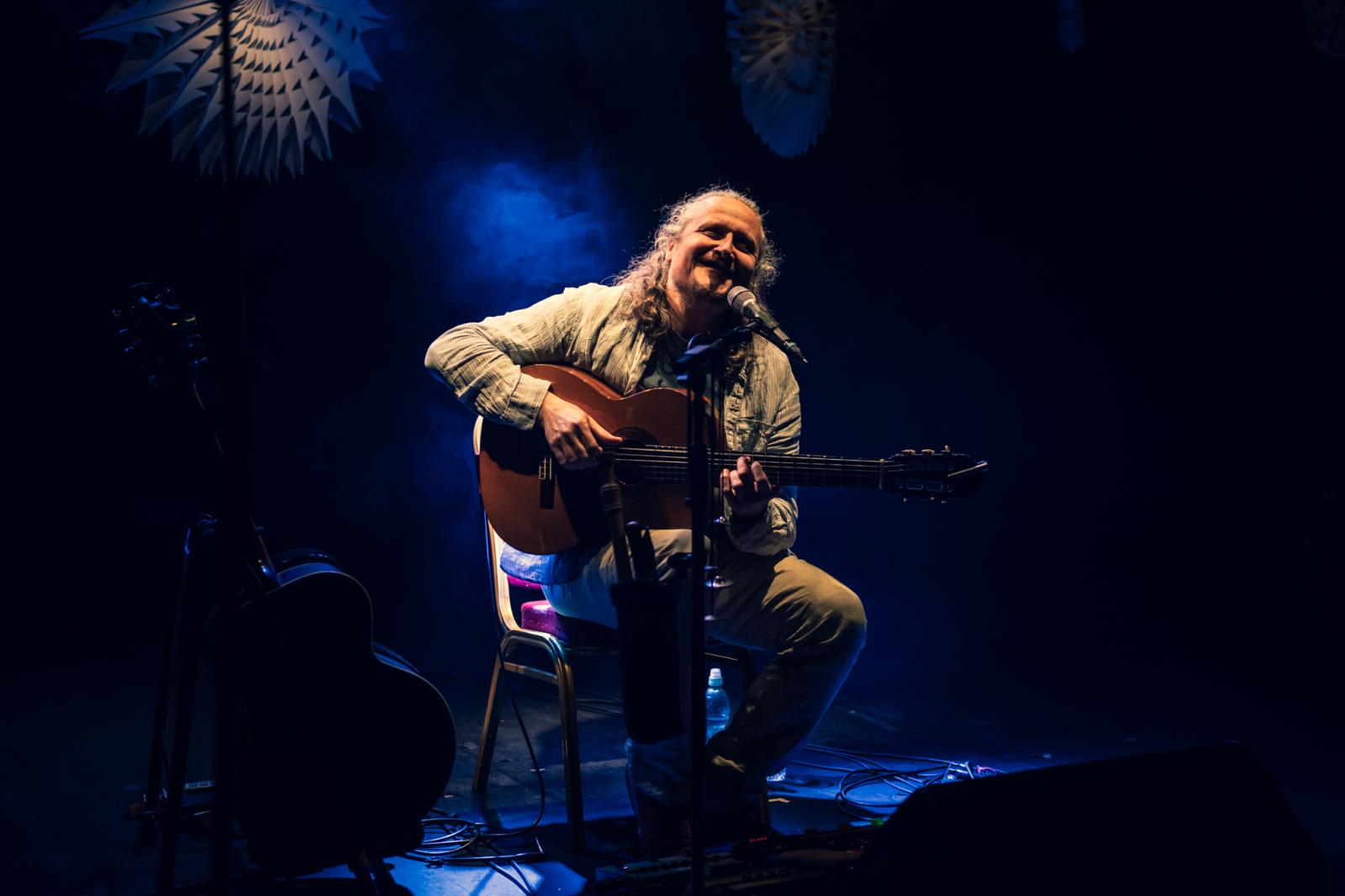 KRST KNIHY 35 ROKOV BÁBKOVÉHO DIVADLA NA RÁZCESTÍ