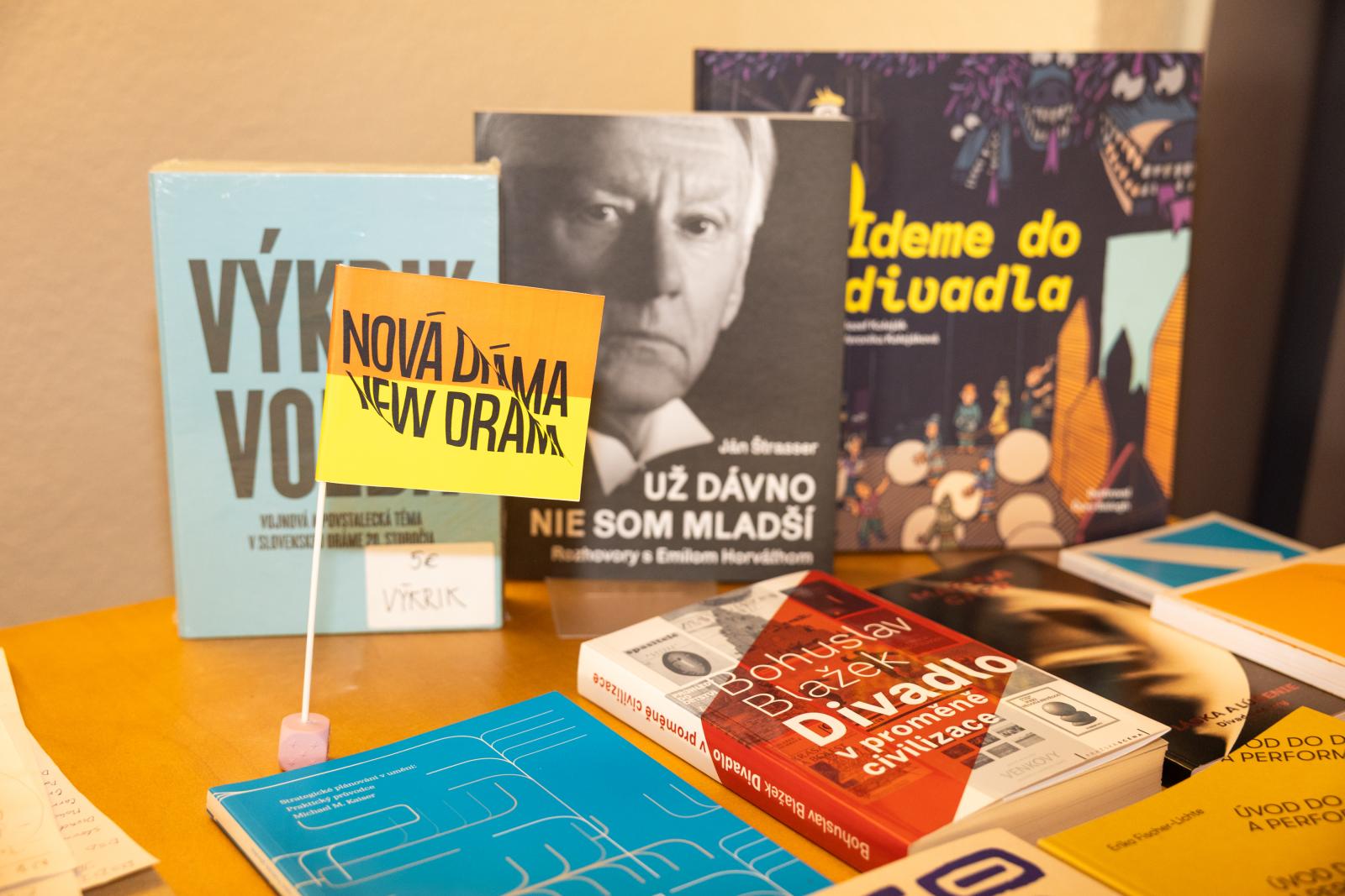 Knihy Fragmenty Novej drámy 2026