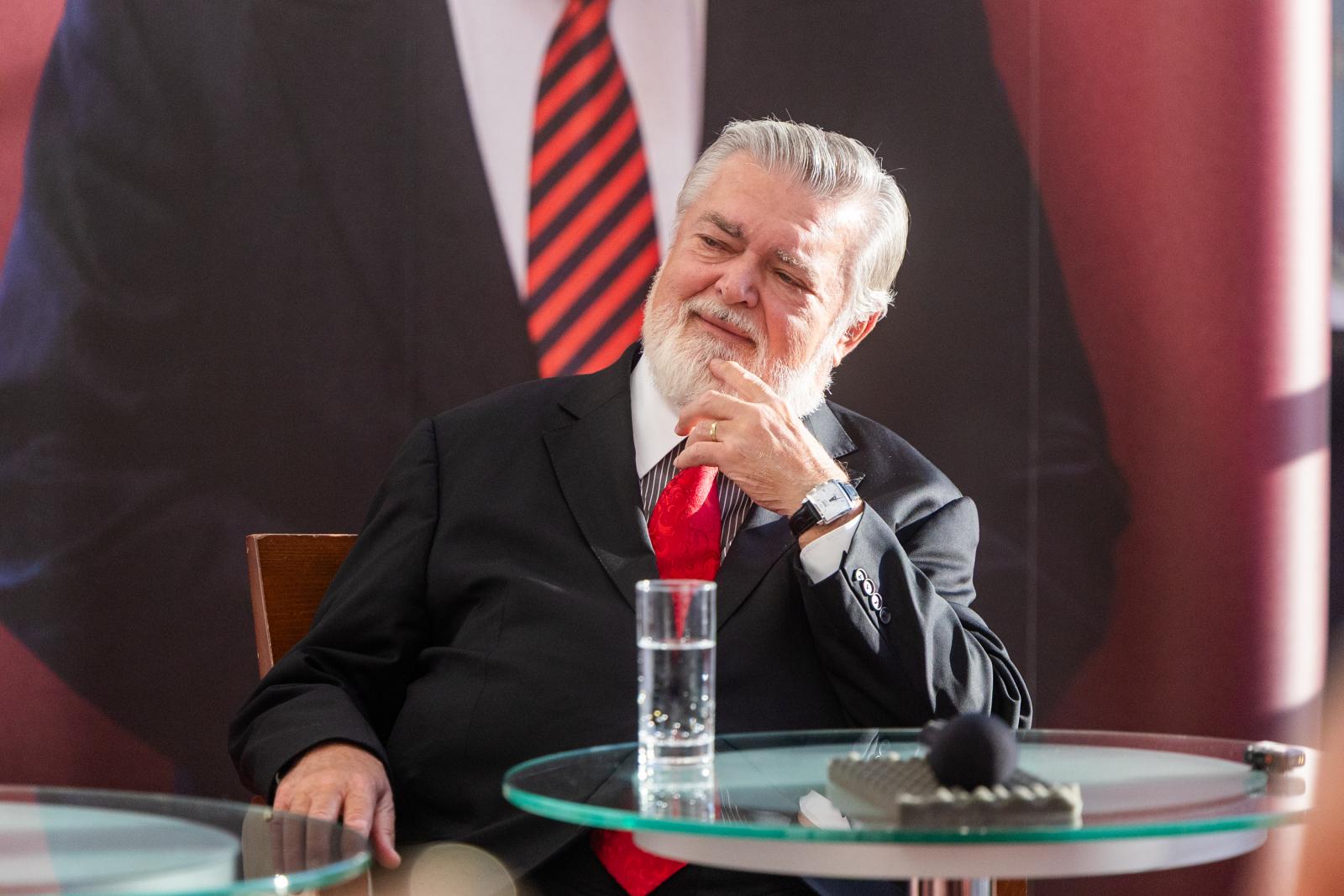 Peter Dvorský. Maestro
