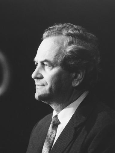 Zomrel literárny historik, muzeológ a teatrológ Michal Kováč Adamov
